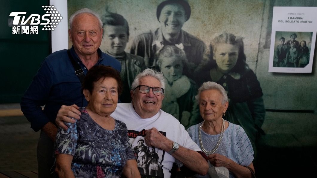 美二戰老兵當年差點誤殺3幼童!時隔77年感動重聚