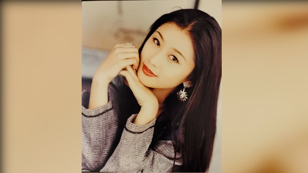 陳珮騏15歲拍的沙龍照。(圖/翻攝自陳珮騏Facebook)