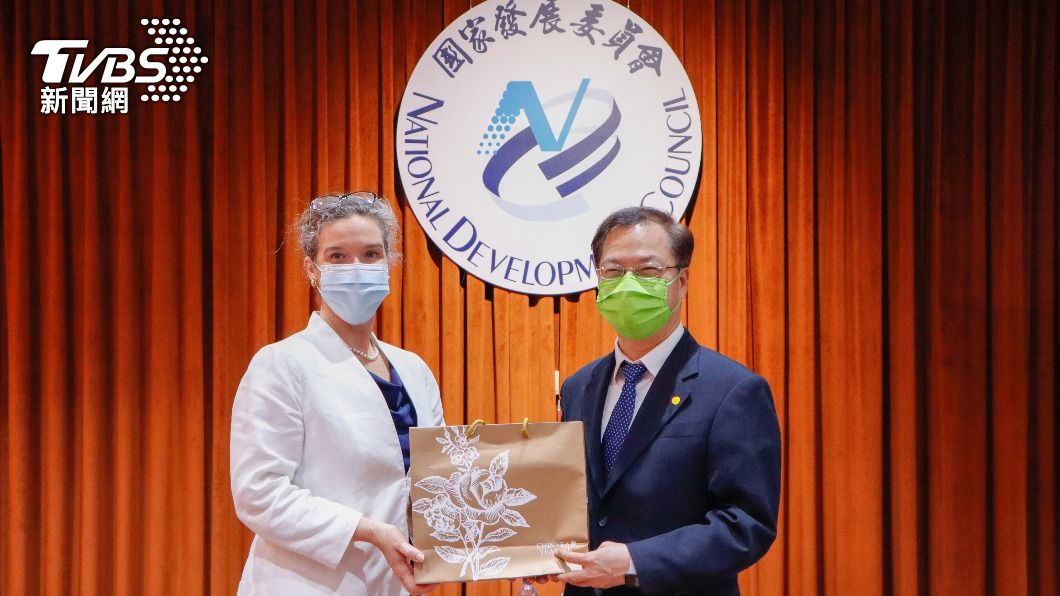 龔明鑫會見AIT新任處長孫曉雅 盼深化台美合作