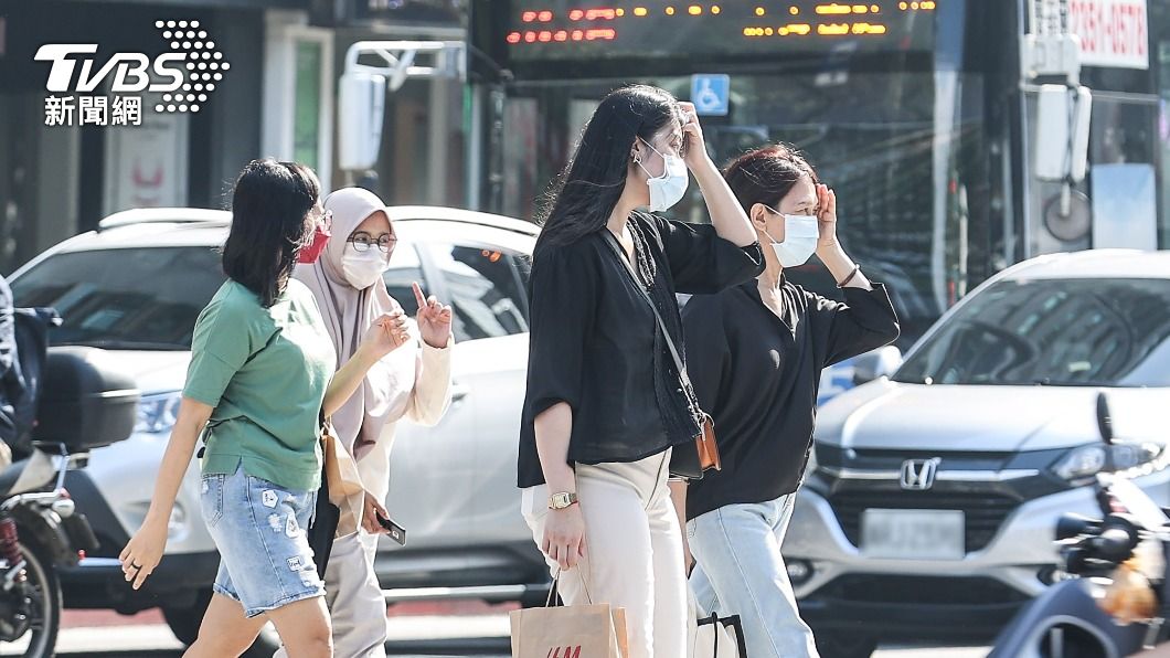 各地晴朗炎熱　明起邁入8月最熱期高溫飆37度