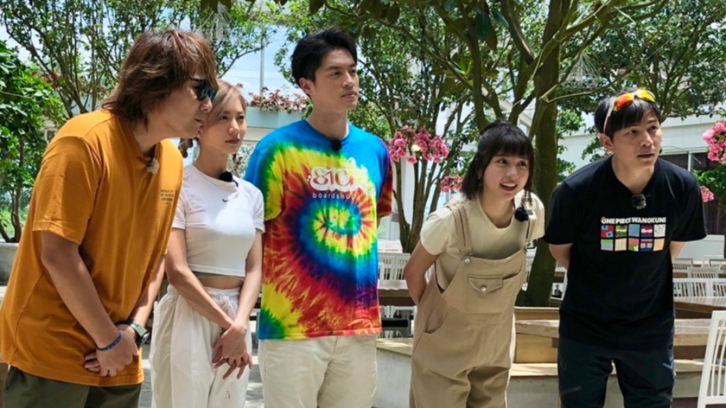 才加入《飢餓》主持群 豆花妹揪峮峮離開:要不要走了?