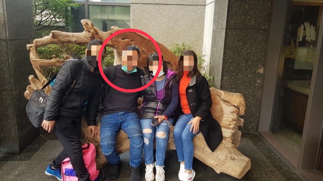 今年初陳男才帶著員工去旅遊。(圖/東門鴨莊 Facebook)