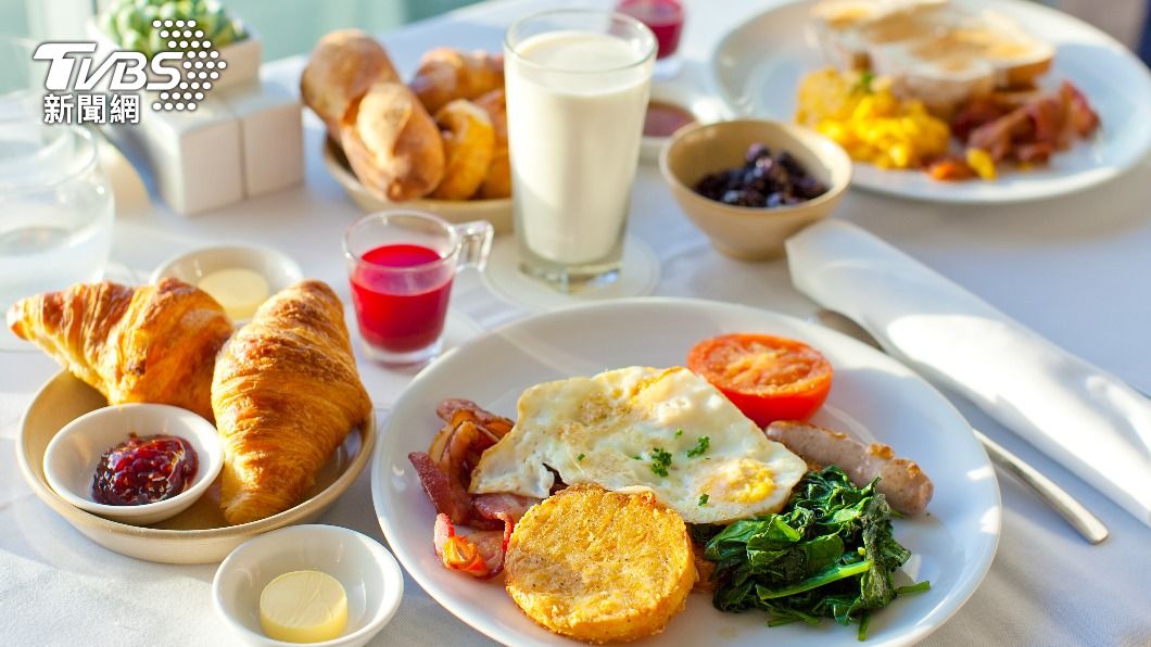早餐避免吃油炸的麵粉類食品。(示意圖/shutterstock達志影像)