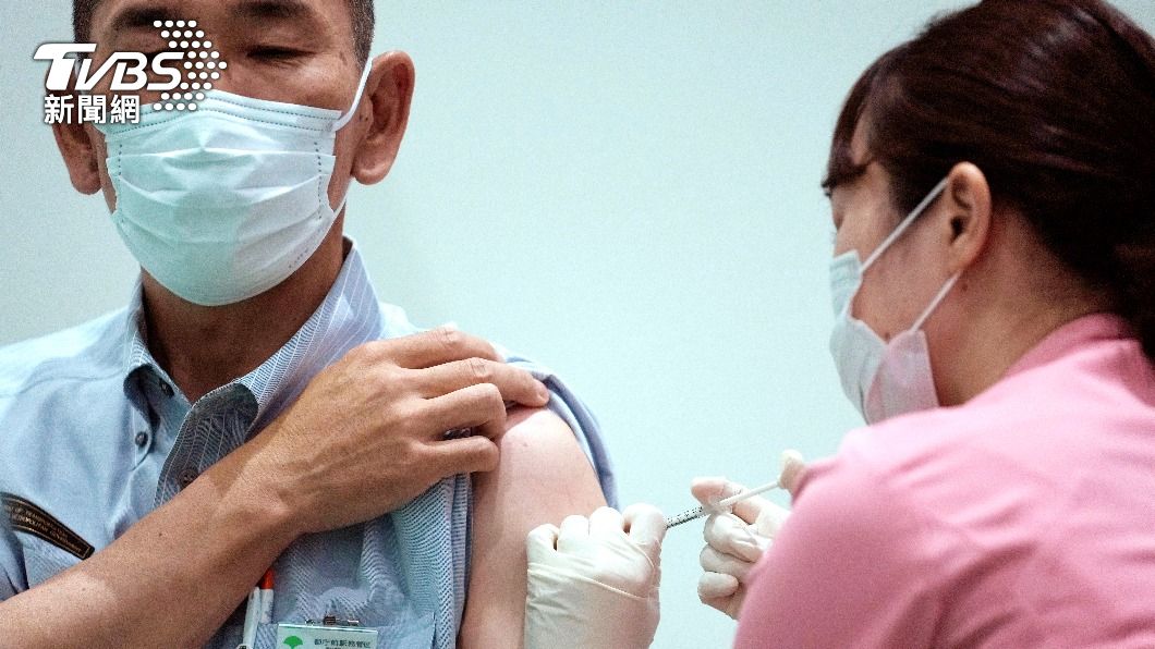 相關單位仍在調查有多少人接種該批疫苗。(示意圖/達志影像美聯社)