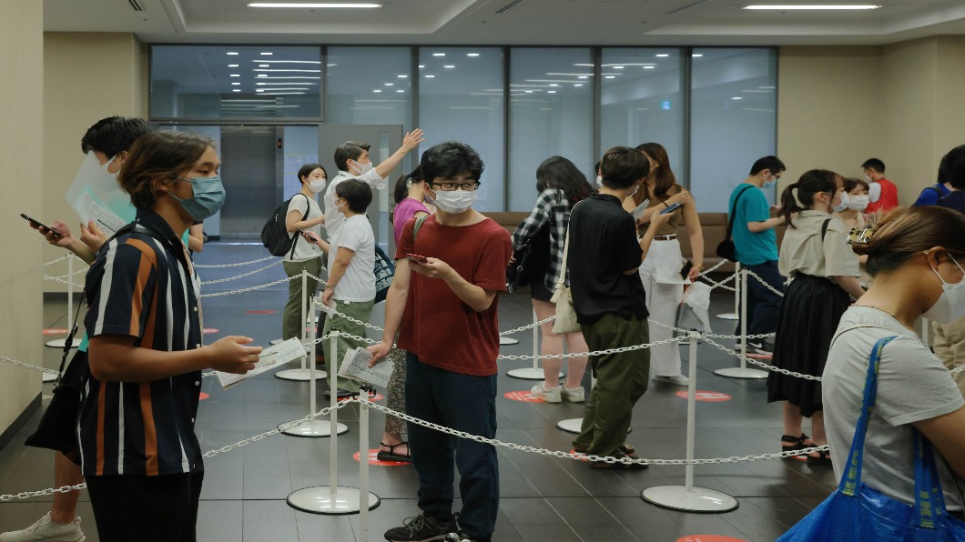 東京開設青年疫苗場　免預約.來就打！