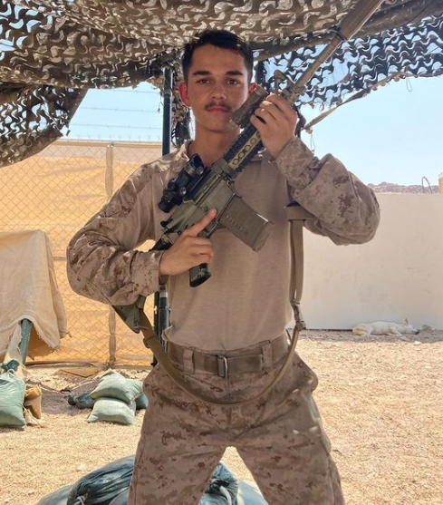 爆炸中喪生的美軍士兵卡里姆·尼庫伊 （Kareem Nikoui）。（圖／翻攝自kareem8202 IG）