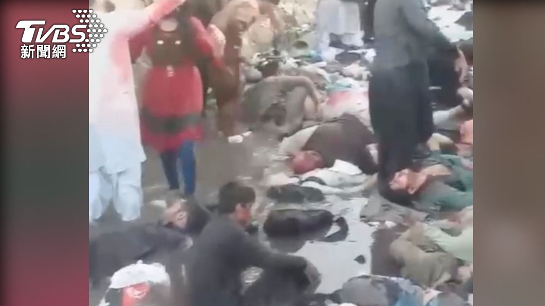 目擊者形容爆炸現場屍塊紛飛。(圖/達志影像路透社)