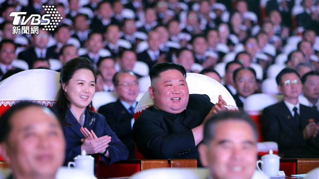 就連金正恩身邊100多名親信也接種了疫苗。(圖/達志影像美聯社)