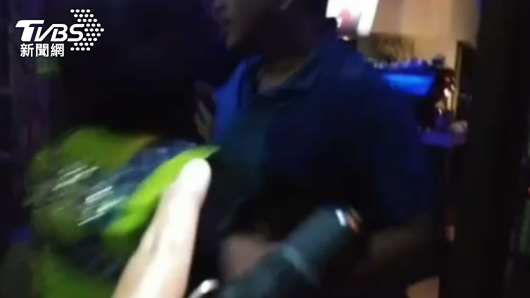 警方獲報,出動快打部隊前往處理糾紛。(圖/警方提供)
