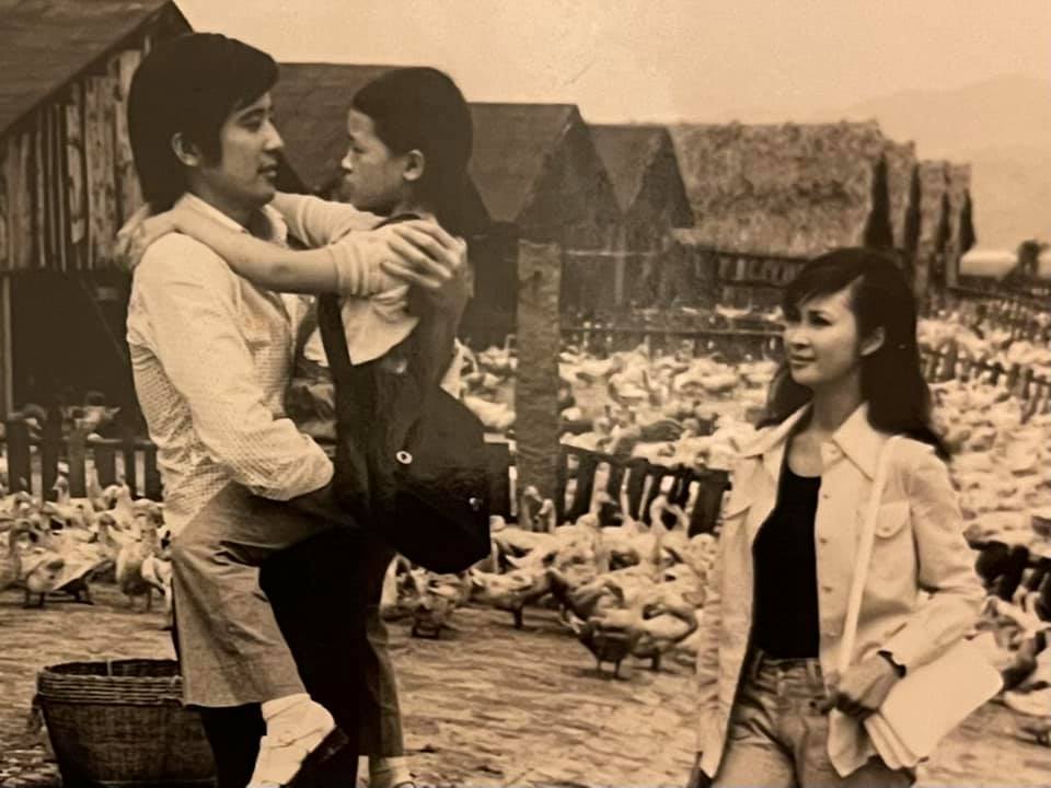 趙婷曾與秦漢、蕭芳芳一起拍戲。(圖/翻攝自趙婷臉書)