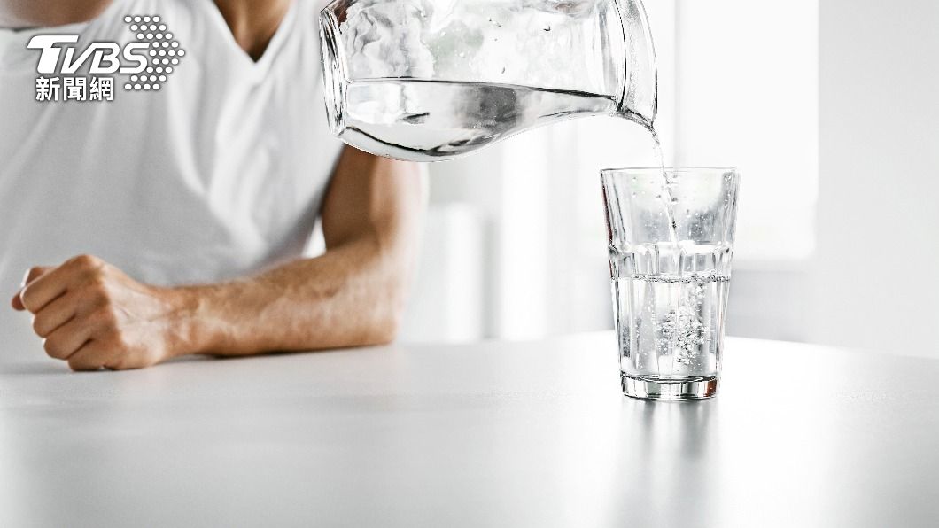 飲料不能代替白開水。（示意圖／shutterstock達志影像）