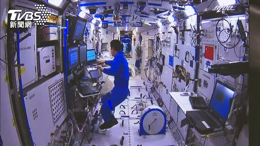 「天宮號」太空站空間較為寬敞,美國網路媒體稱太空人猶如住在「別墅」裡。圖/CCTV
