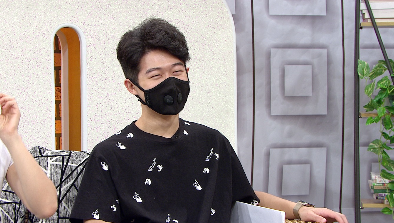貝克宇和媽媽崔佩儀長時間相處,時常相對兩無言。(圖/年代MUCH提供)