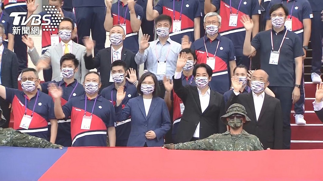 爆國手打嘸疫苗險棄賽　他轟蔡英文不在乎：反正蹭夠東奧