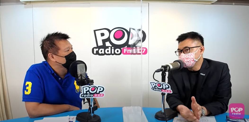 江啟臣受訪時比較與朱立倫的差異。(圖/翻攝自POP大國民)