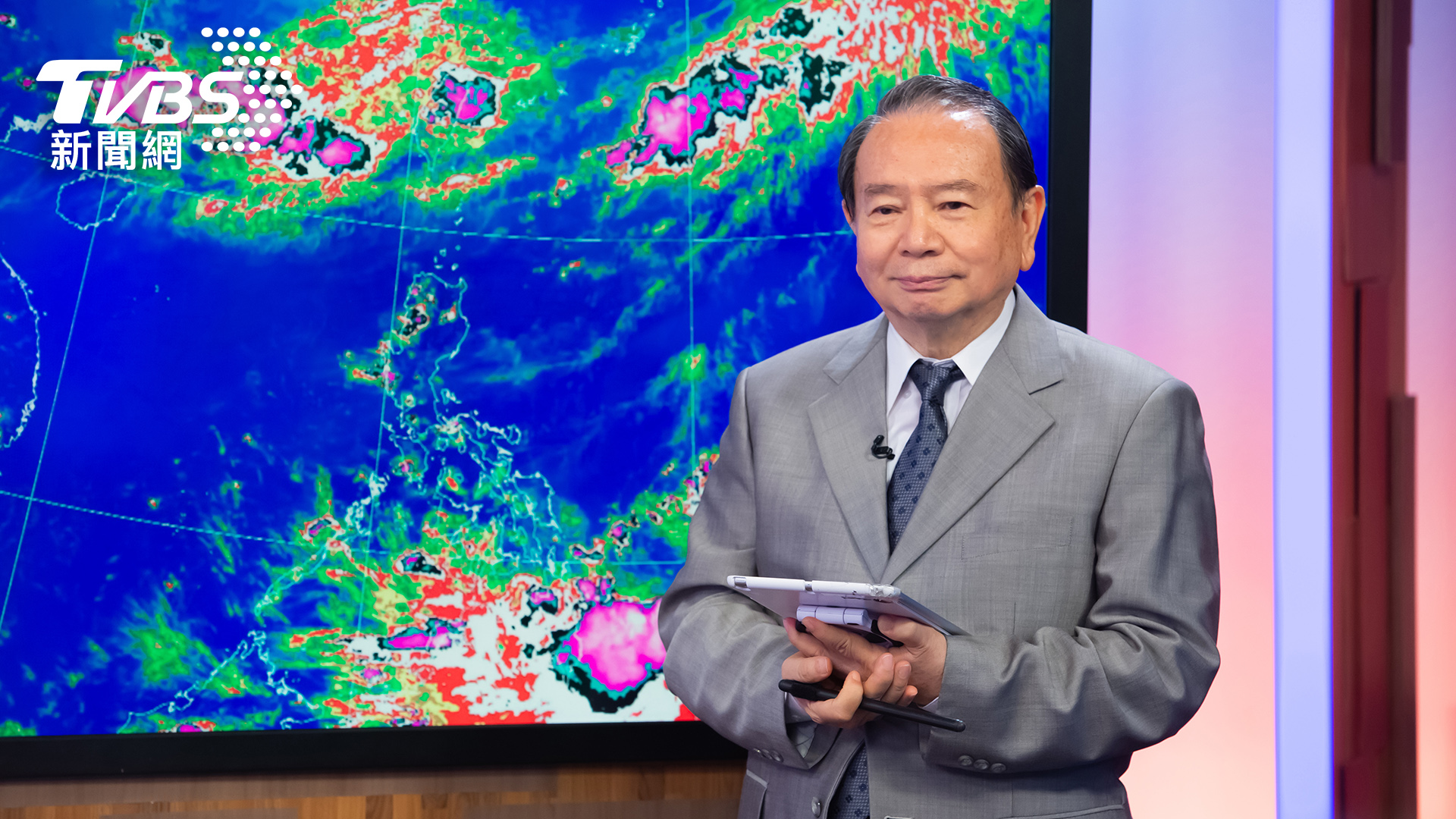 敲響56金鐘! 氣象先生任立渝獲特殊貢獻獎