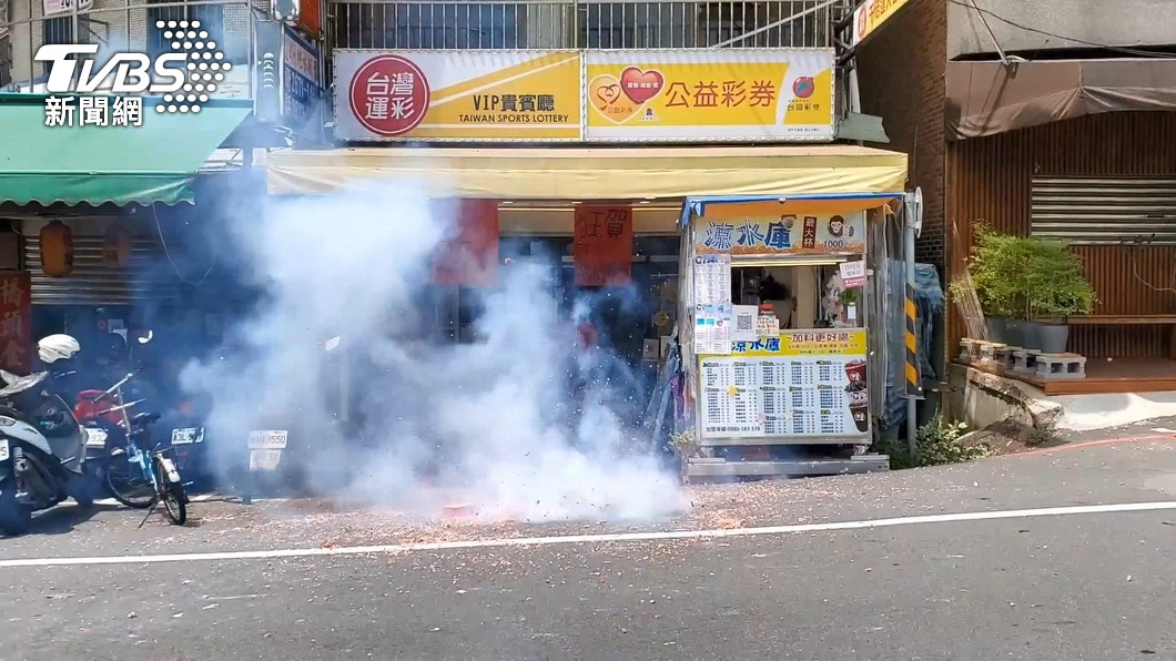 威力彩27億頭獎在新北三峽開出。（圖／TVBS）