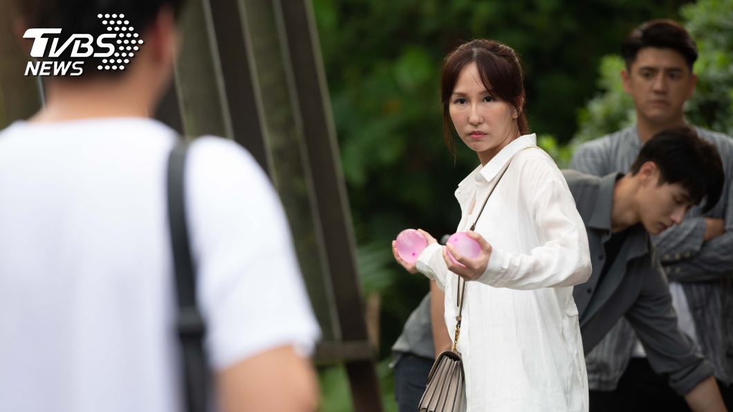 潘嘉麗拍婚紗當天遭甩。圖/TVBS