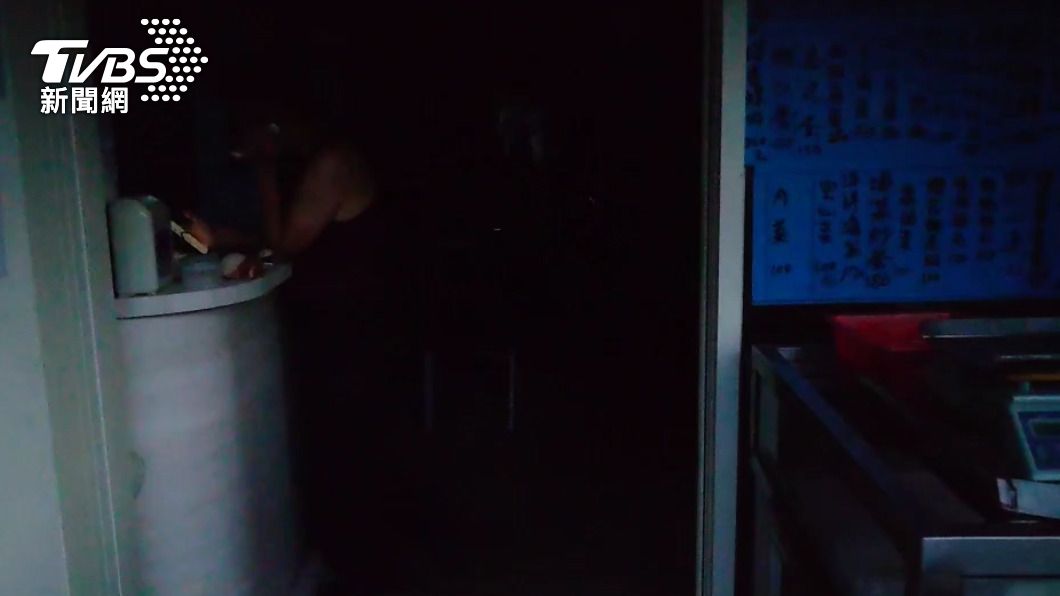 晚餐時刻 新北萬里龜吼漁港一度停電