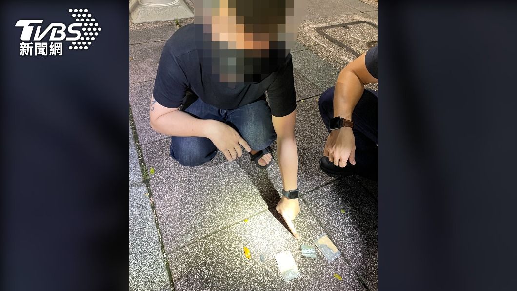 警察眼皮底下連闖2紅燈!口袋「藏東西」怕露餡嚇到手抖
