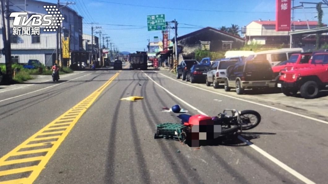 疑變換車道不慎 7旬老翁與曳引車擦撞傷重身亡