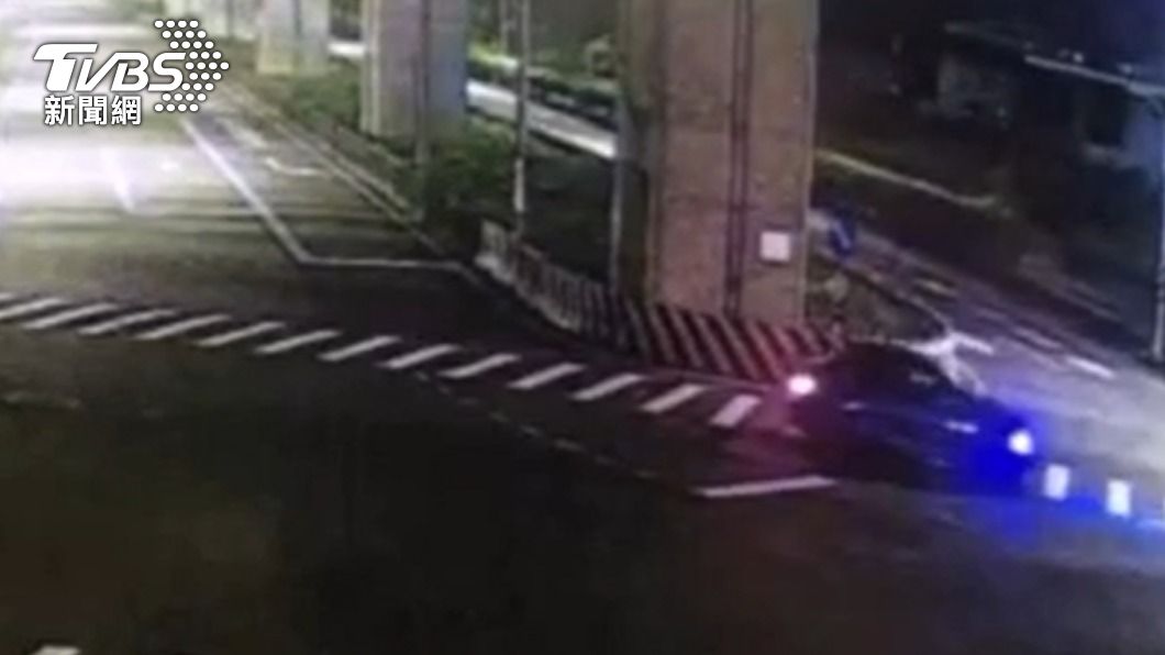 警方到場時已鳥獸散。(圖/TVBS)