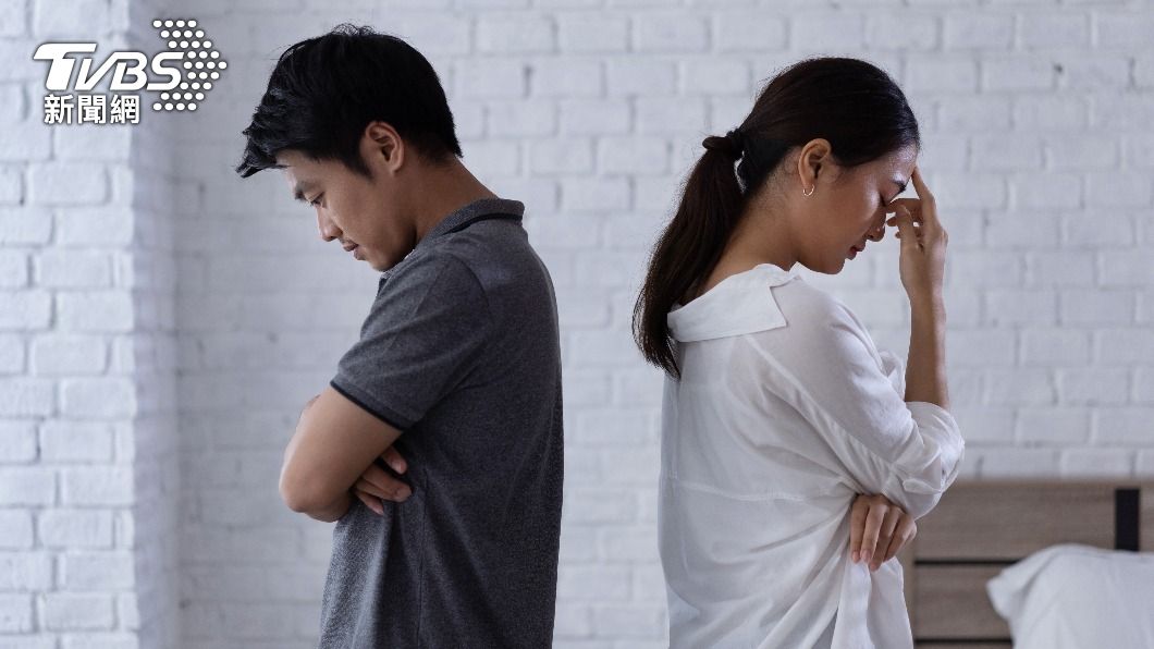 男生不給對方承諾,相當有可能是心中還在摸索。(示意圖/shutterstock達志影像)