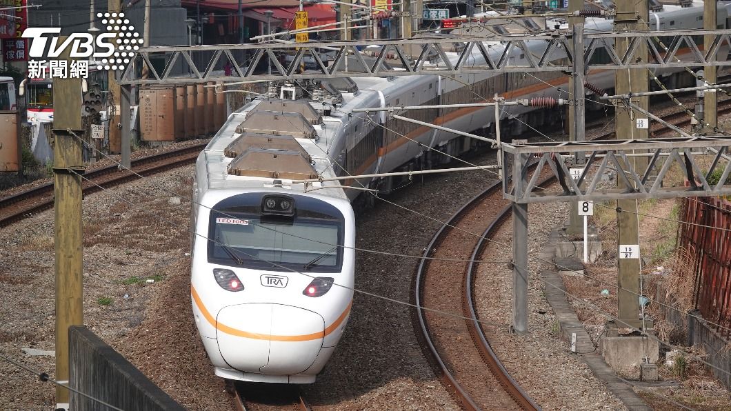 璨樹來襲！台鐵東部幹線、南迴線12日中午前列車停駛