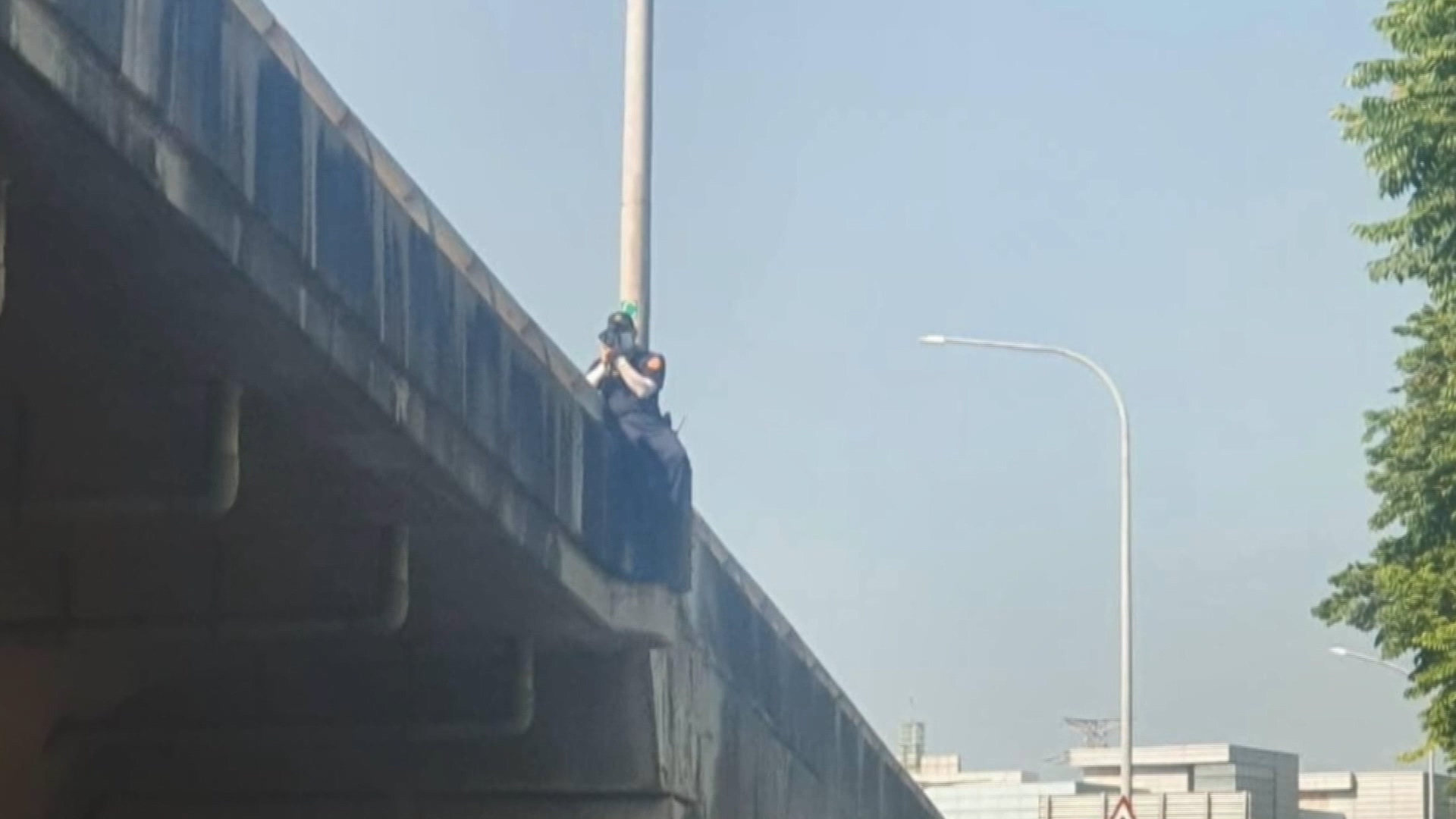 圖/翻攝自爆廢公社二館