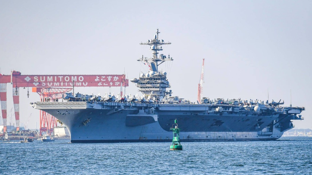 卡爾文森號8月底停泊日本橫須賀基地(圖/翻攝Commander Fleet Activities Yokosuka臉書)
