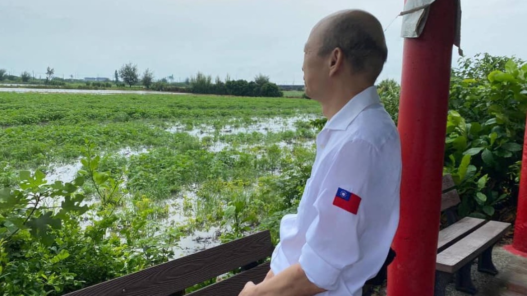 突曬背影照!韓國瑜自曝「將赴美國」 會在當地打疫苗