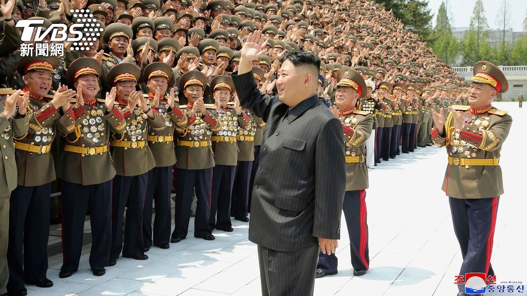 目前北韓官媒尚未公開閱兵儀式報導,因此金正恩是否出席仍不得而知。(示意圖/達志影像美聯社)