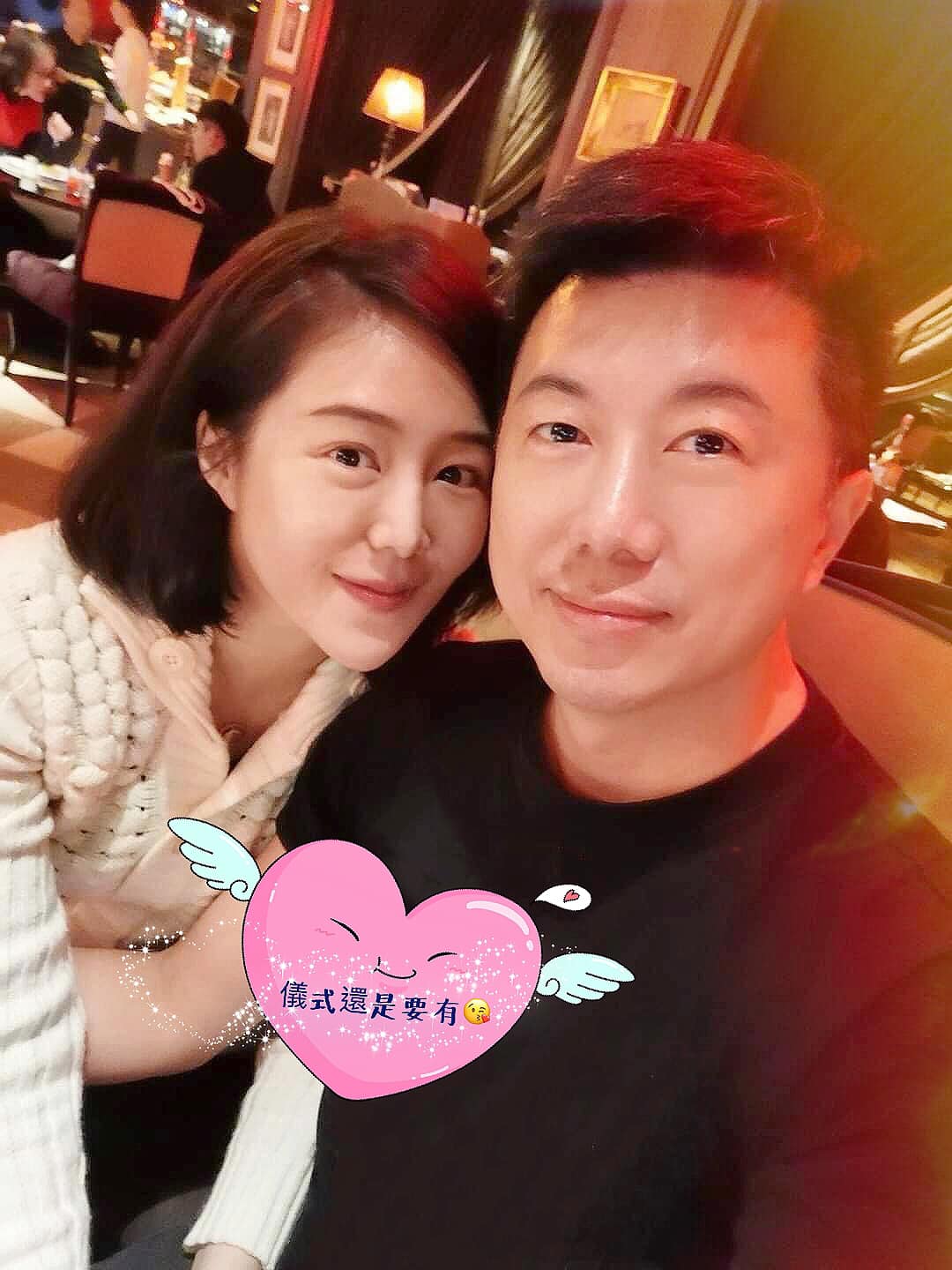 文汶和同為演員的吳皓昇愛情長跑8年後結婚。（圖／翻攝自文汶臉書）