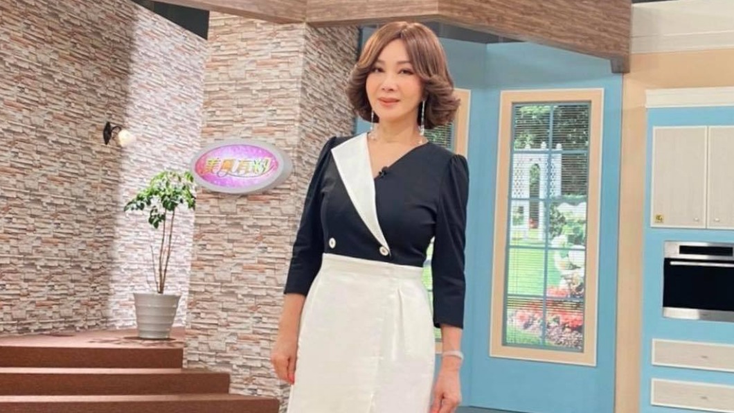 陳美鳳年過60,身材依舊十分火辣。(圖/翻攝自陳美鳳臉書)