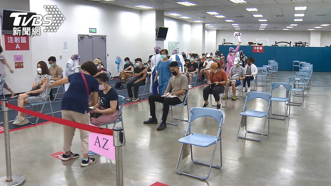 覆蓋率坐4望5!年輕人搶打疫苗 BNT粉衝破355萬人