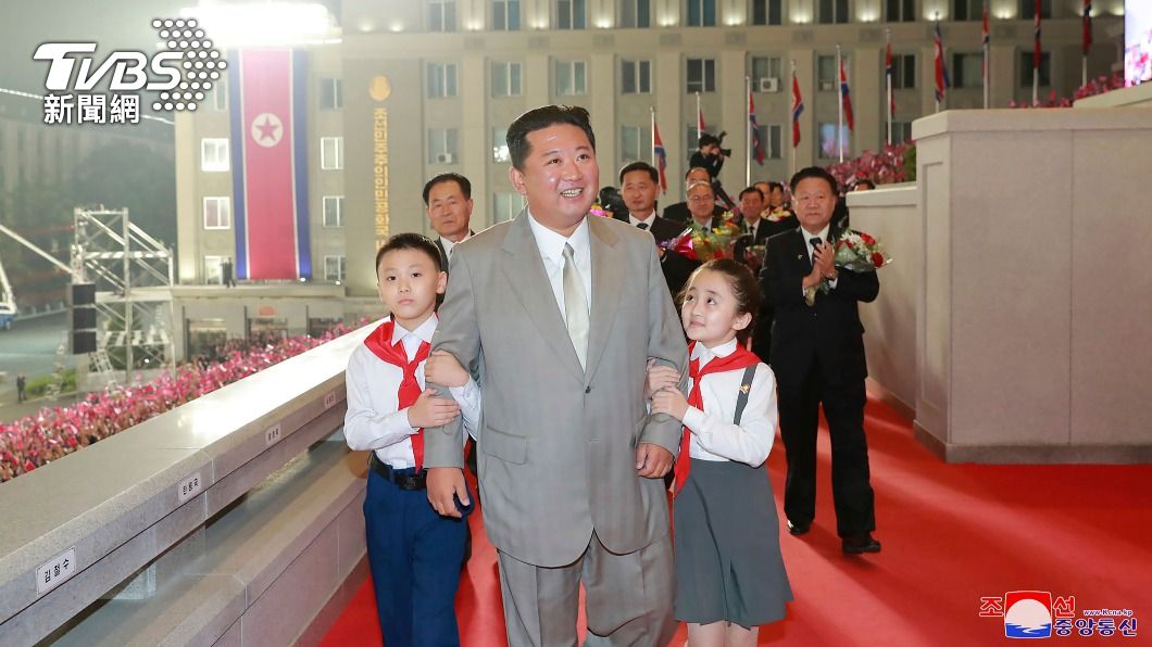 金正恩有12替身!出席閱兵非本尊 專家:北韓恐已政變