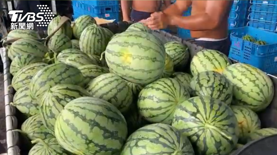 婦嗑隔夜西瓜險喪命！專家籲「3行為快改」：易孳生細菌