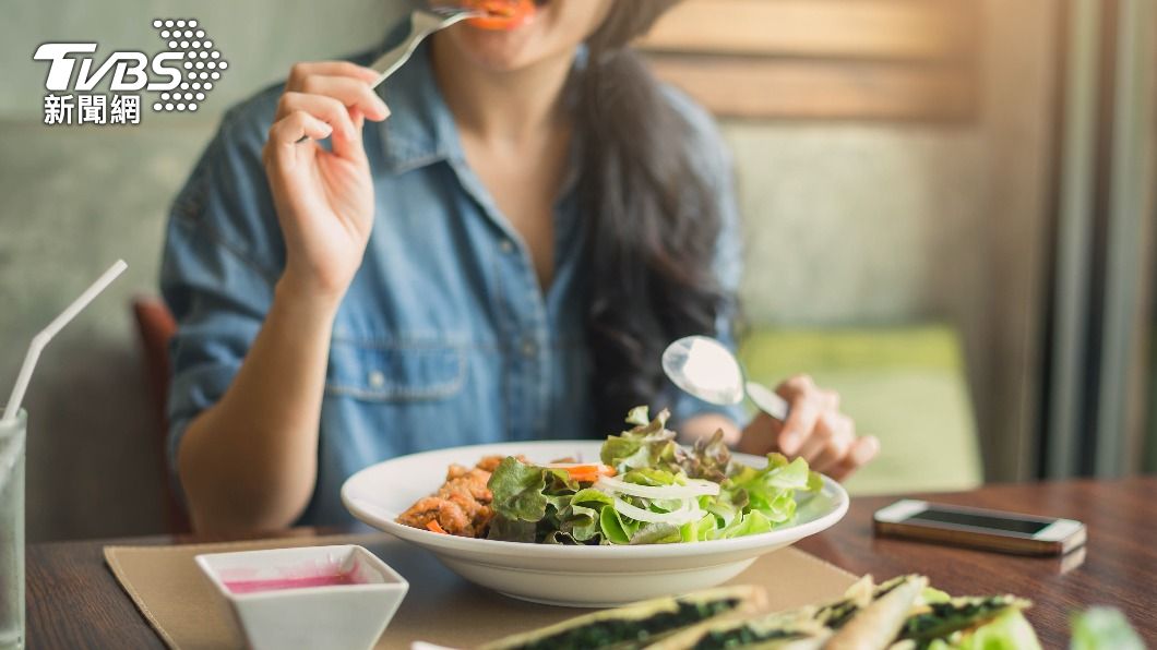 正常飲食除了不易復胖外，還能保持身體健康。（示意圖／shutterstock達志影像）