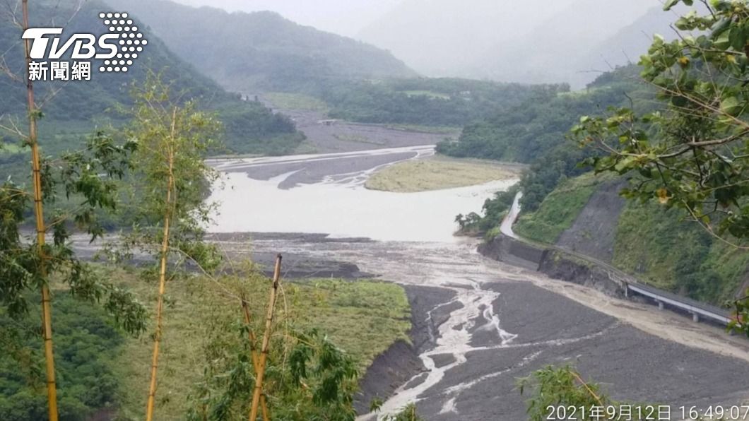 明霸克露橋便道又遭沖毀2百公尺 桃源3里384人受困