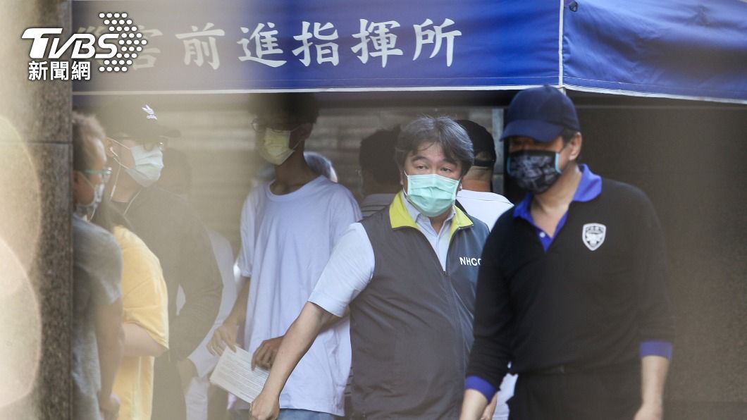 板橋某社區住戶專案進駐接種 王必勝到場視察