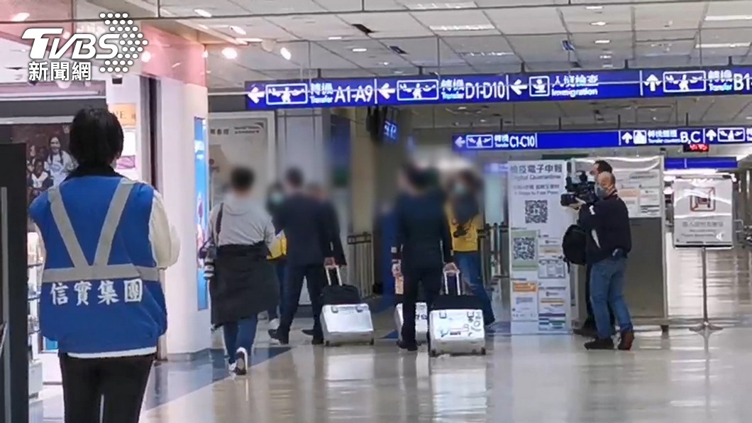 機組員長期處在檢疫和自主健康管理的循環中。（圖／TVBS資料畫面）