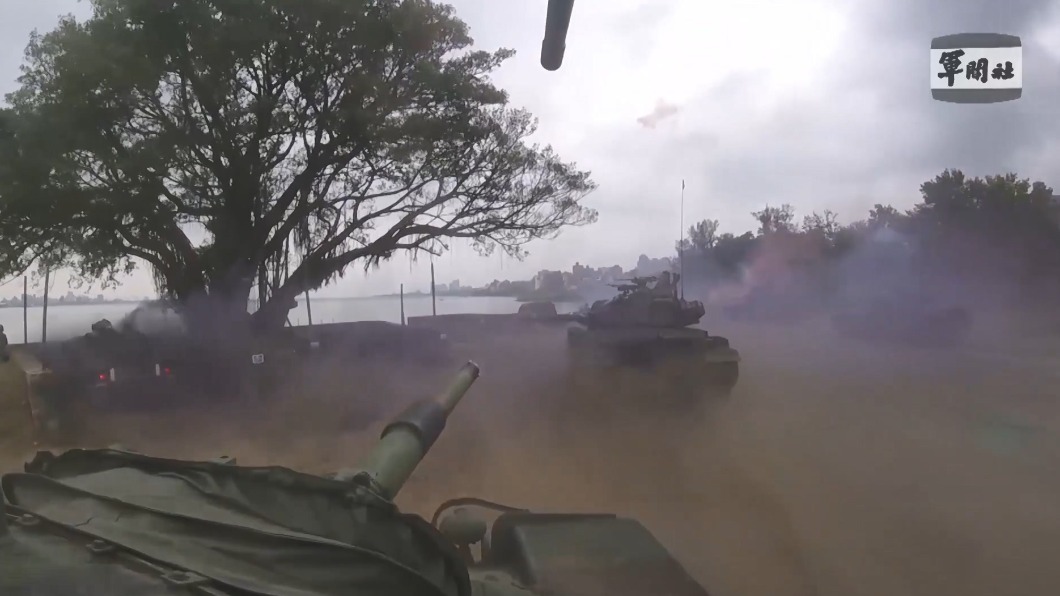 漢光37號實兵實彈演練首日循例著重於戰力保存,並模擬共軍來襲。(圖/翻攝自軍聞社)