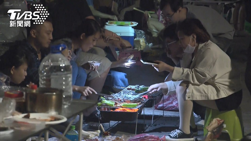 今年中秋想烤肉恐怕不容易。(圖/TVBS資料畫面)