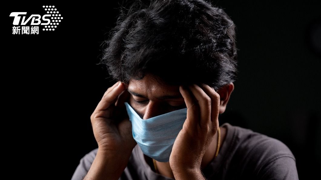 打2劑疫苗仍中鏢！戒菸男曝超慘後遺症　醫嘆：無解
