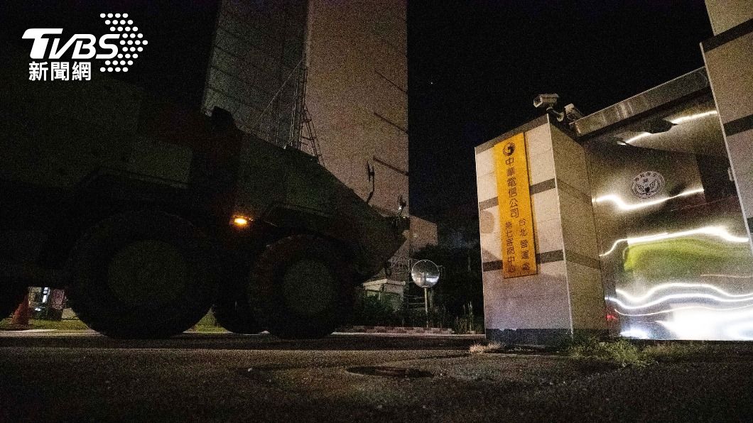 漢光模擬敵軍攻擊中華電信機房 憲兵夜馳街頭反擊