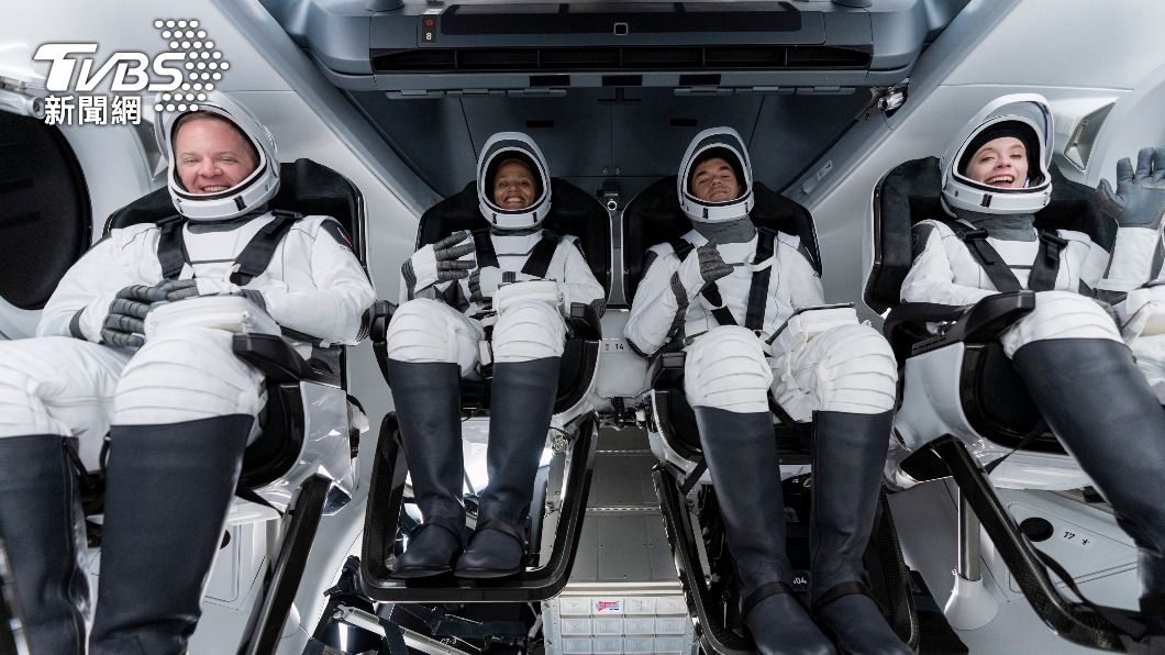 太空旅遊時代來臨!SpaceX首支「平民隊伍」上去玩3天