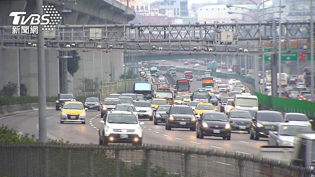 中秋連假塞爆!國5南下車潮估傍晚才紓解 替代道路看這