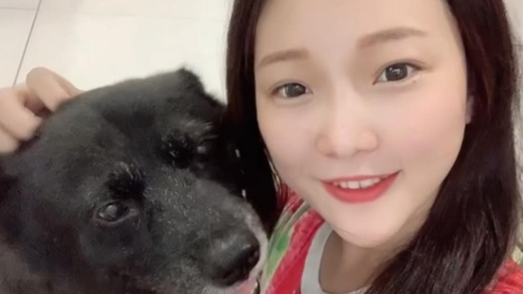 寫真女模施菲亞靠著火辣的身材,在社群上受到許多粉絲喜歡。(圖/翻攝自聽施姐的話-施菲亞Feiya臉書)