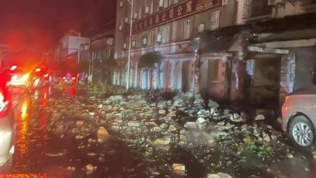四川瀘州地震已有房屋倒塌。(圖/翻攝自微博)
