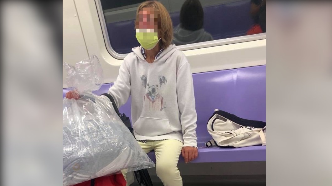 台鐵鬧完換機捷!外籍女逢人「借300」 見警察就爆哭